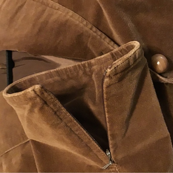 Velvet Jacket - Picture 2 of 3